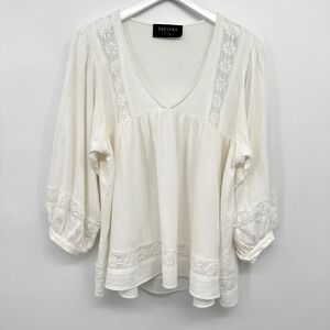 Decjuba Top Shirt Large Crochet Lace Flowy Milkmaid Minimalist Quiet Luxury Boho